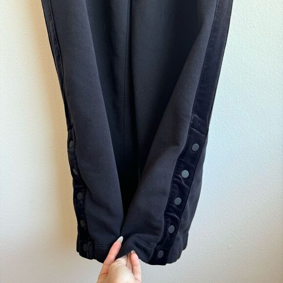 ATHLETA Retroplush Velvet Straight Leg Pants BLACK Size Large Snap Side $119 - Picture 3 of 8